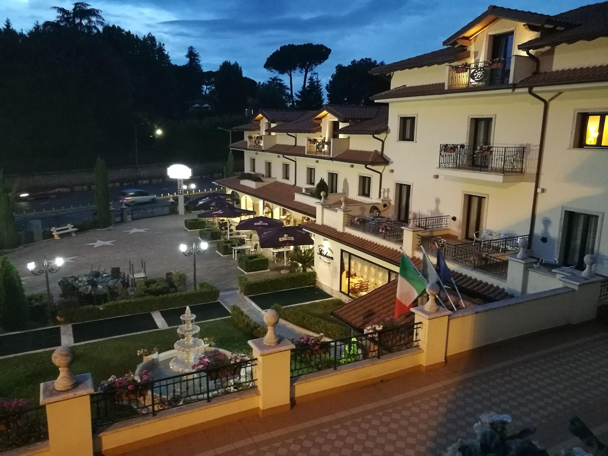 Fashion Hotel 4*