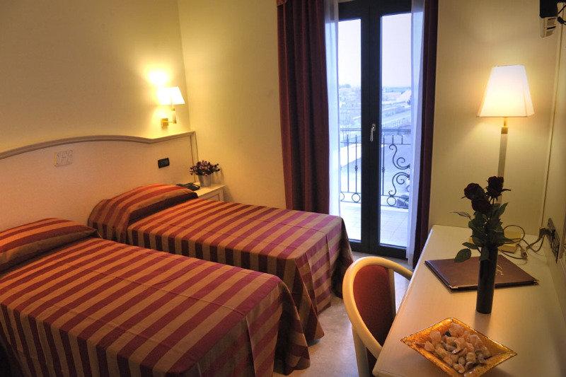 Hotel Fashion 4*