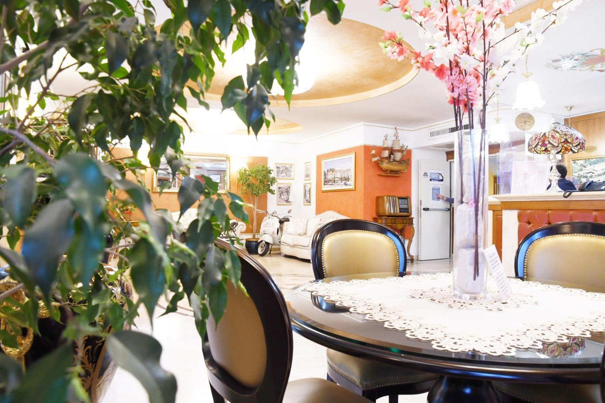 Fashion Hotel 4*